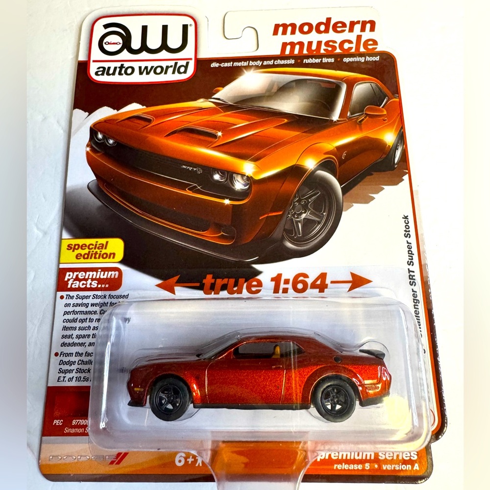 Auto World Modern Muscle Special Edition 2021 DODGE CHALLENGER SRT SUPER STOCK